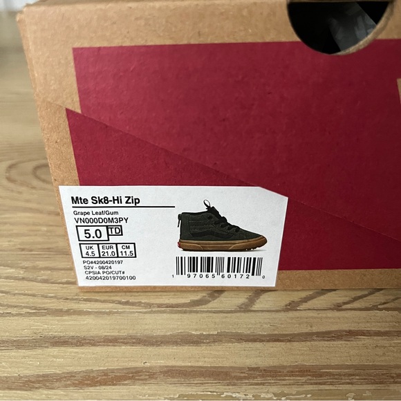 Vans MTE Sk8-Hi Zip - Picture 2 of 5